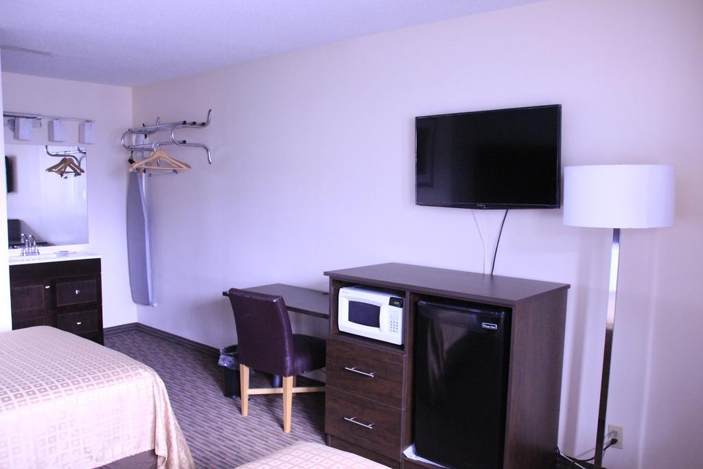 Sterling Inn Near Iag Airport Niagara Falls Bagian luar foto